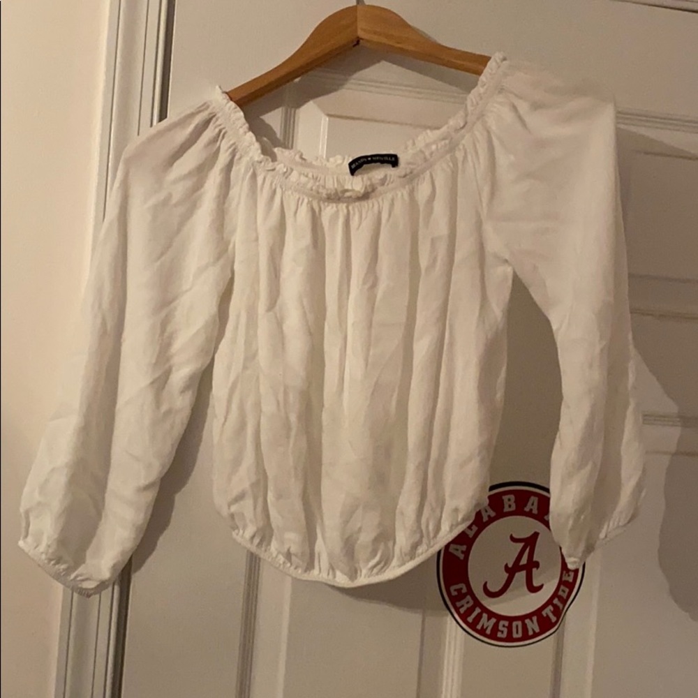 Brandy Melville Flowy Crop Top